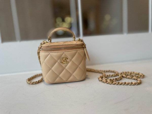 CL VANITY CASE
