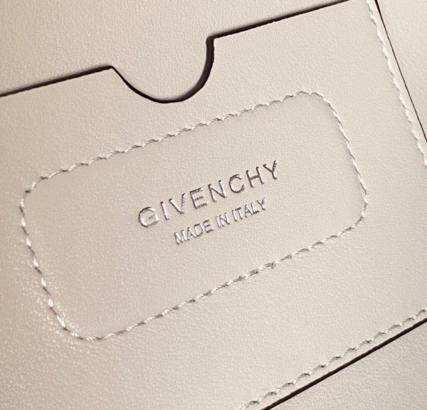 GIVENCHY ANTIGONA SOFT
