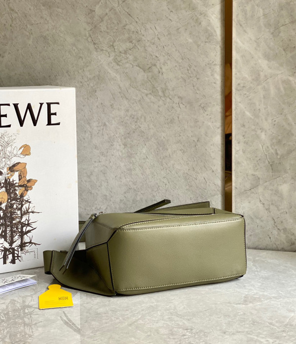 LOEWE Small Puzzle Bumbag-24*16*10.5cm