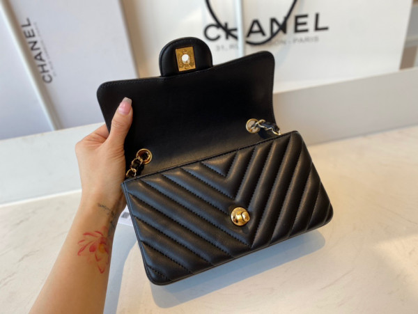 CL FLAP BAG