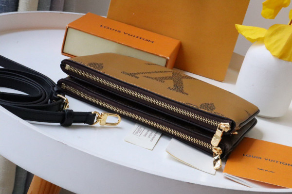 l**is V*t*n double zip pochette