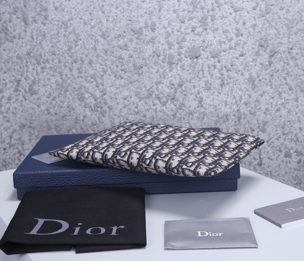 D*or pouch