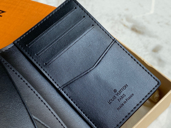 l**is V*t*n pocket organizer