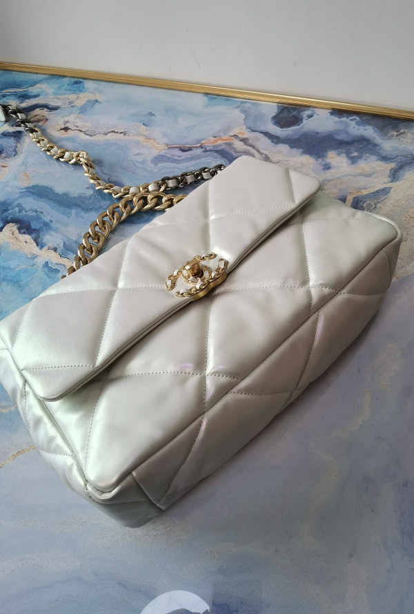 CL 19 LARGE FLAP BAG