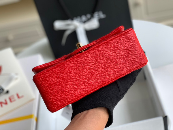 CL FLAP BAG CAVIAR