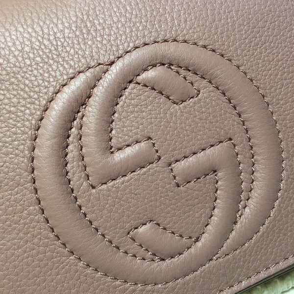 G*u*i soho chain bag