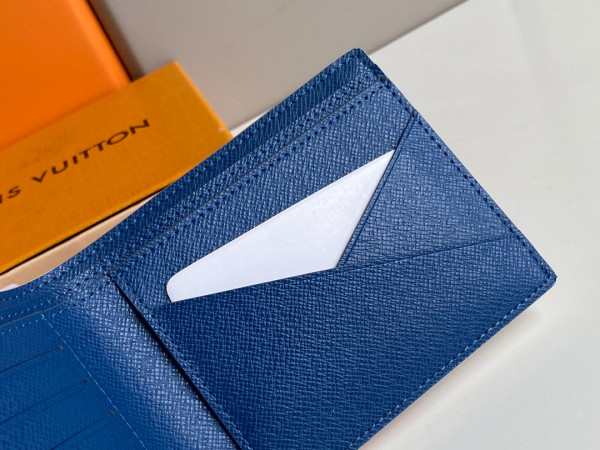 l**is V*t*n multiple wallet