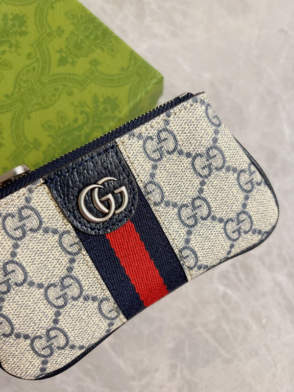 G*u*i gg marmont matelassé key case