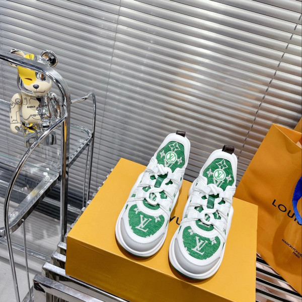 l**is V*t*n archlight sneaker