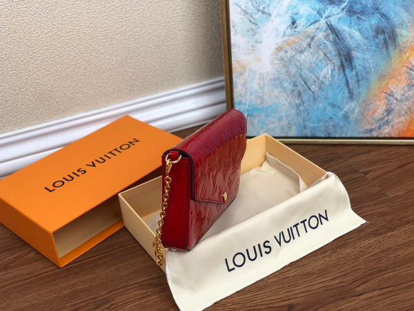 l**is V*t*n pochette fÉlicie