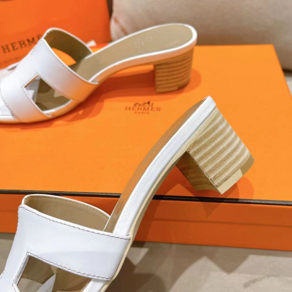 H**mes oasis sandal