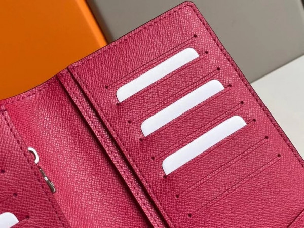 l**is V*t*n brazza wallet