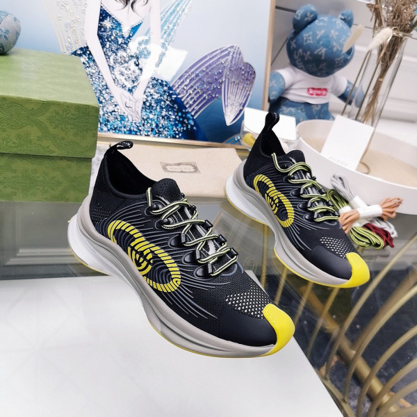G*u*i run sneaker