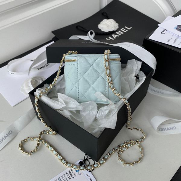 CL SMALL VANITY WITH CHAIN