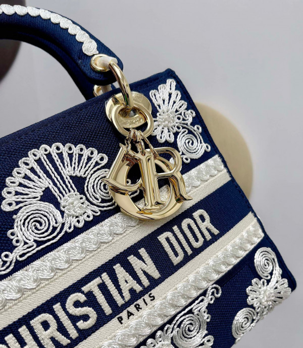 D*or medium lady d-lite bag