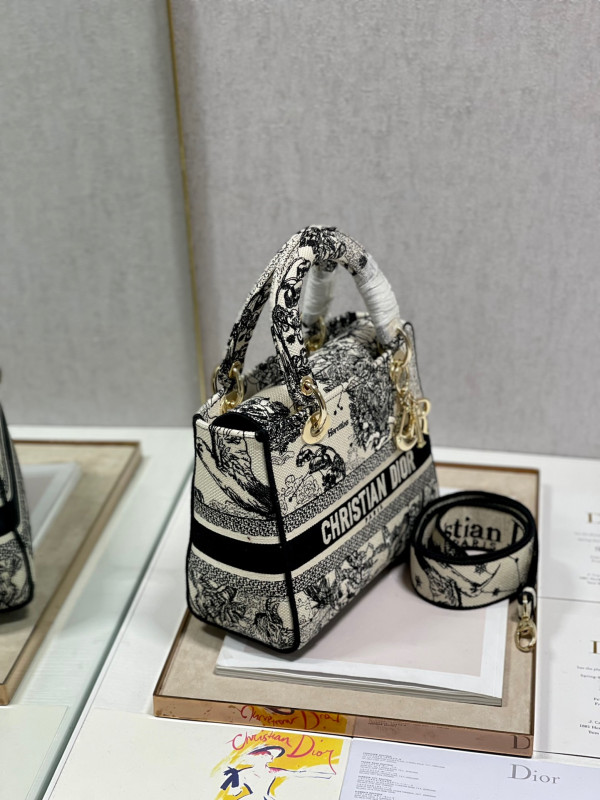 D*or medium lady d-lite bag