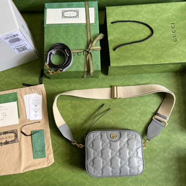 G*u*i gg matelassé leather shoulder bag