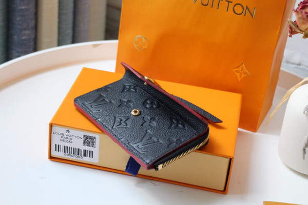 l**is V*t*n card holder recto verso