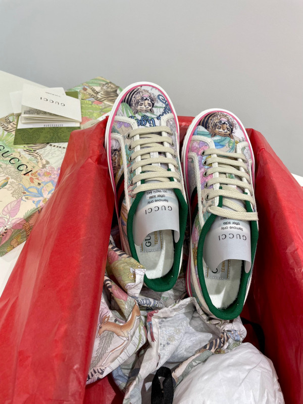 G*u*i tennis 1977 sneaker
