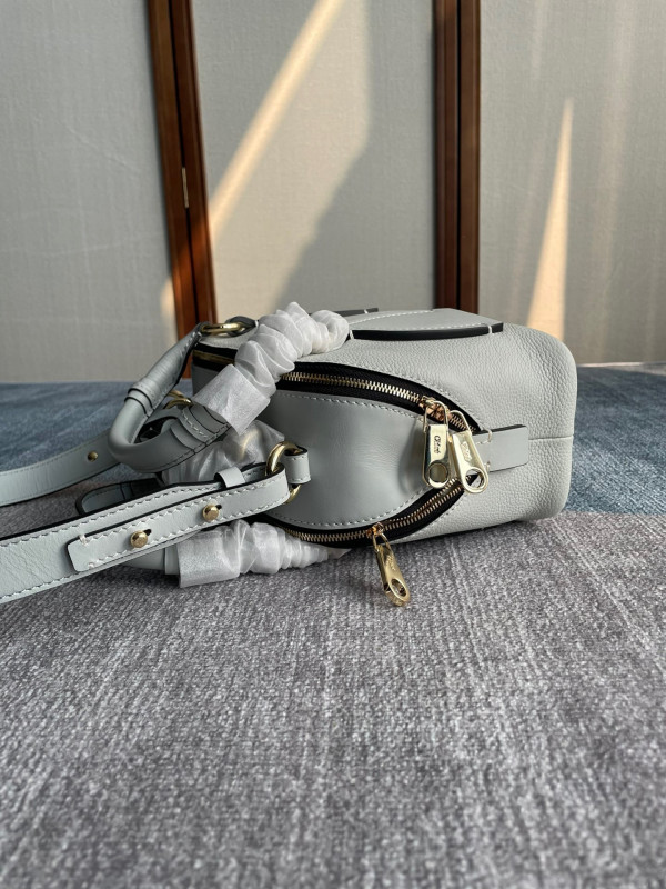 CHLOÉ SMALL DARIA BAG