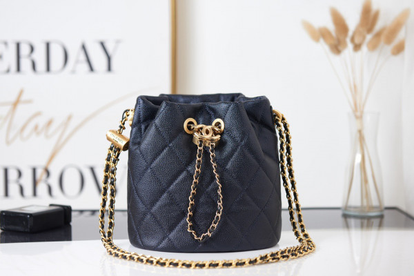 CL BUCKET BAG