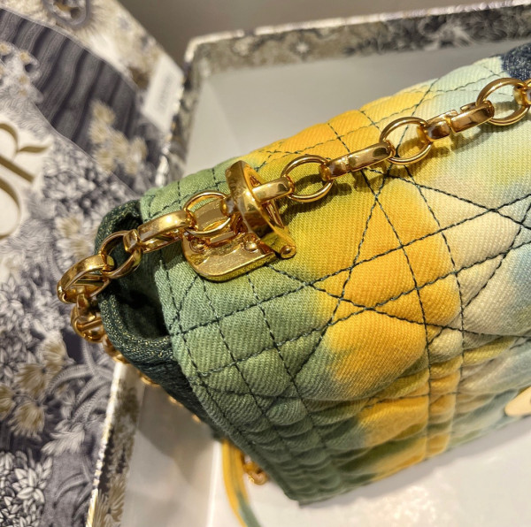 D*or medium D*or caro bag