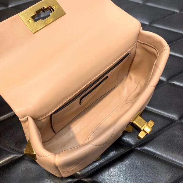 VALENTINO ONLINE EXCLUSIVE SMALL ROMAN STUD THE SHOULDER BAG WITH CHAIN
