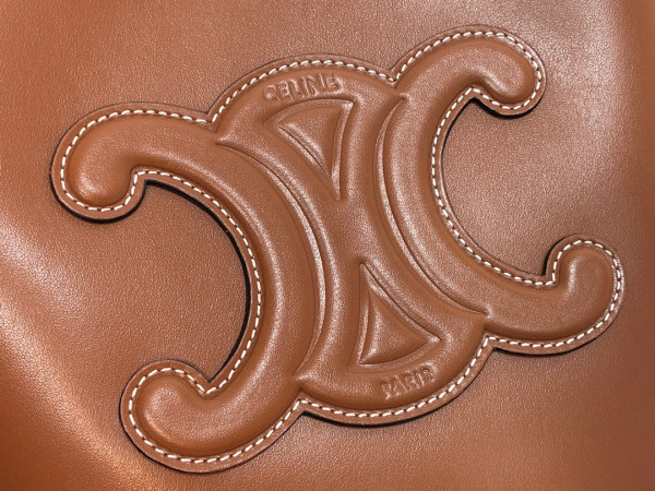 Ce**e small bucket cuir triomphe