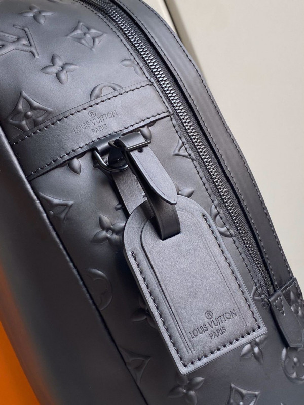 l**is V*t*n armand backpack