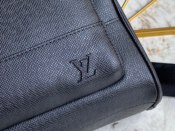 l**is V*t*n adrian backpack