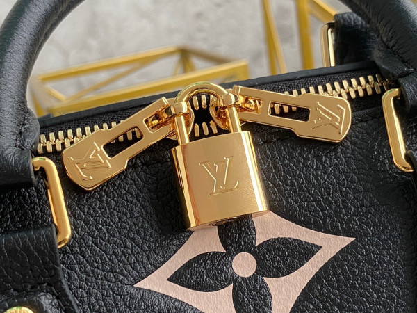 l**is V*t*n speedy bandouliÈre 25