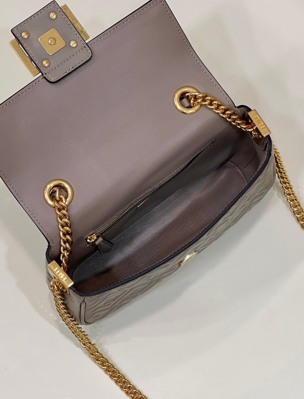 F**di baguette chain midi 397b98-24*14*7cm