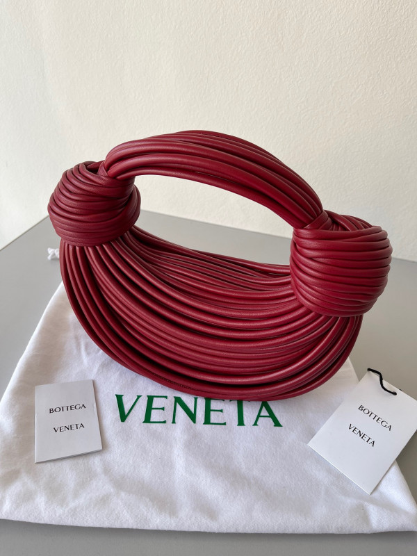 Bo*te*ga ve*ne*ta double knot