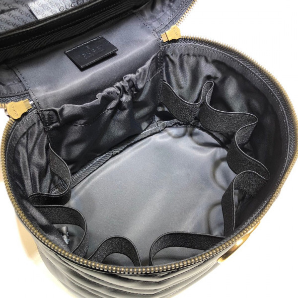G*u*i cosmetic bag