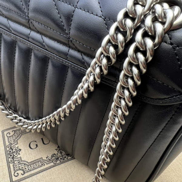 G*u*i gg marmont 31cm