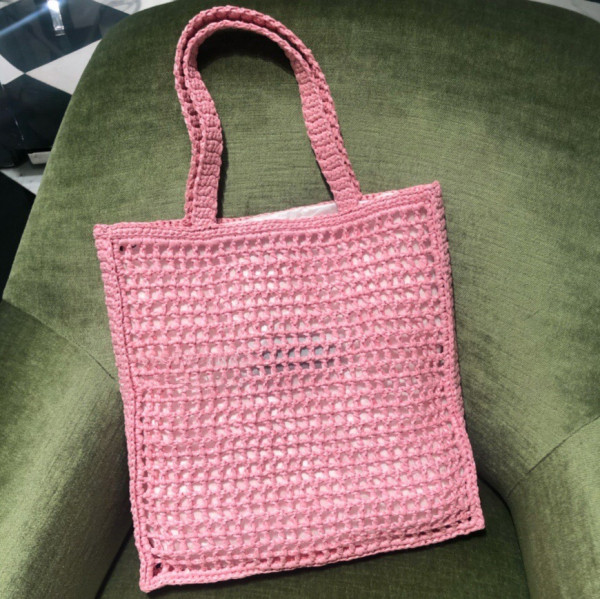 Pra*a raffia tote bag