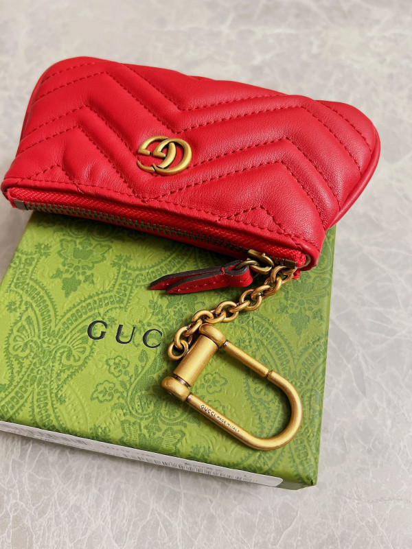 G*u*i gg marmont matelassé key case