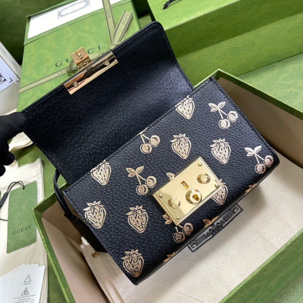 G*u*i padlock small berry shoulder bag