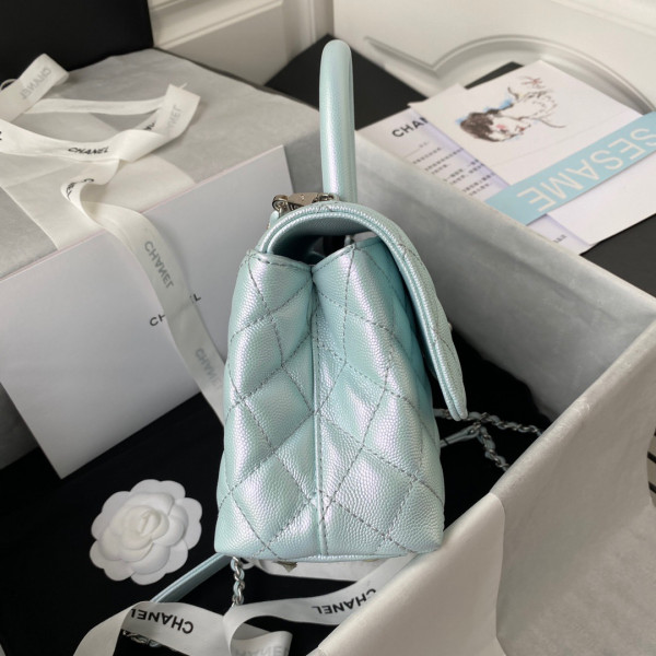 CL FLAP BAG WITH TOP HANDLE