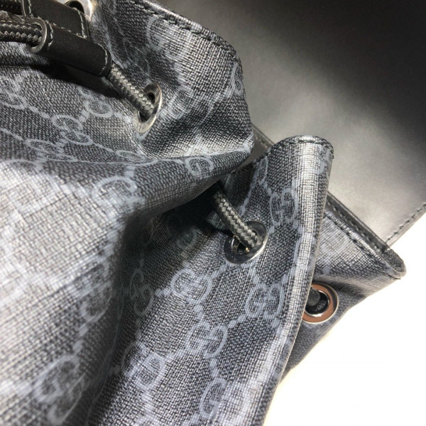 G*u*i backpack