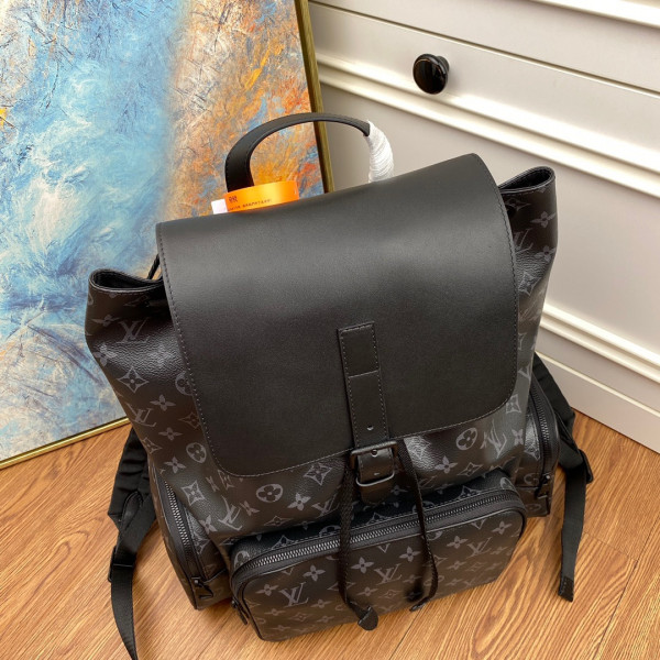 l**is V*t*n backpack