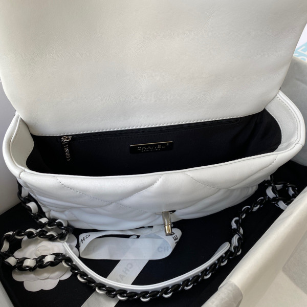CL 19 FLAP BAG 26cm/30cm