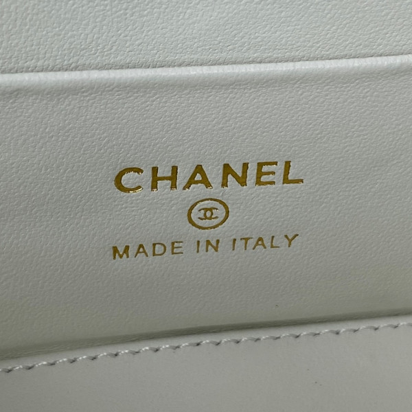 CL SMALL VANITY WITH CLASSIC CHAIN