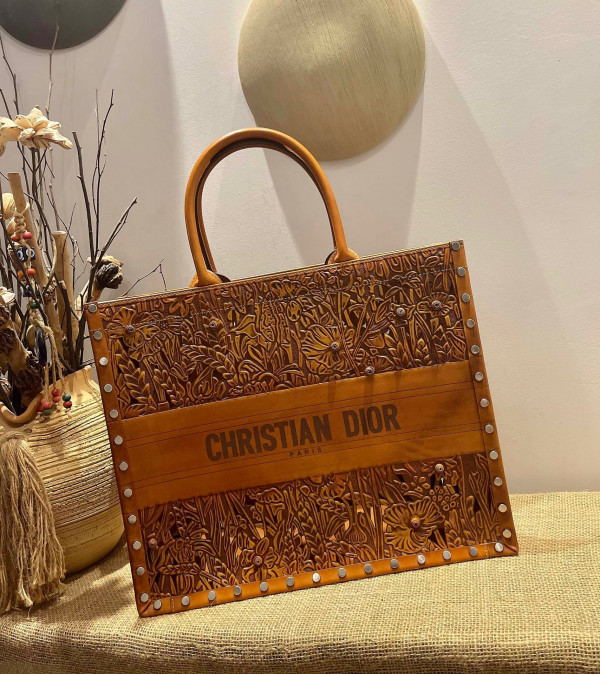 D*or D*oramour D*or book tote
