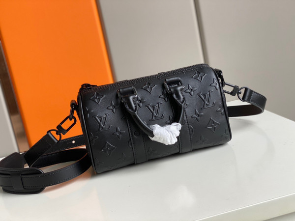l**is V*t*n keepall xs