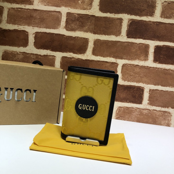 G*u*i off the grid passport case