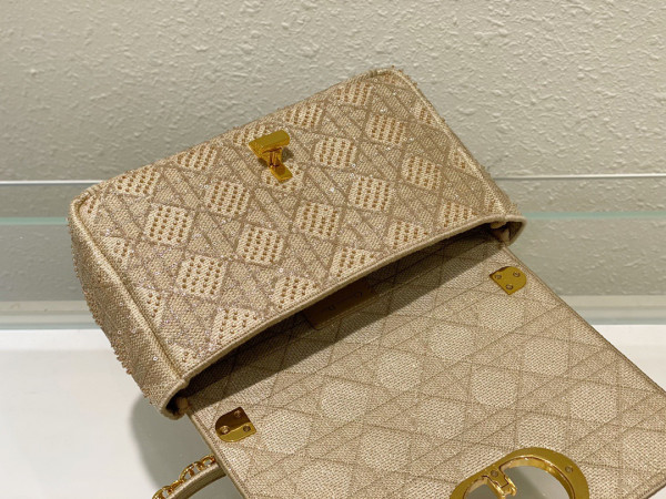 D*or medium caro bag