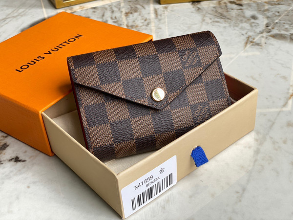 l**is V*t*n victorine wallet