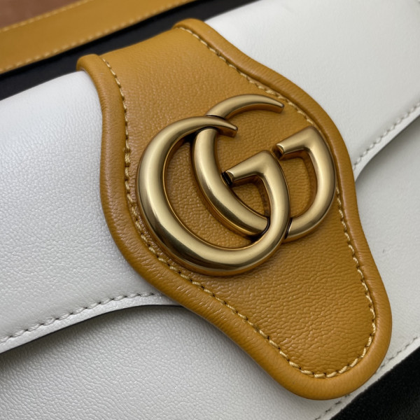 G*u*i small shoulder bag with double g
