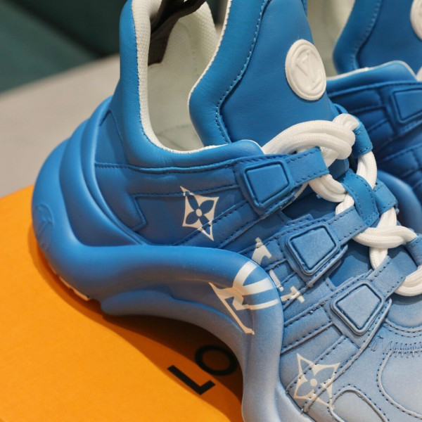 l**is V*t*n archlight sneaker